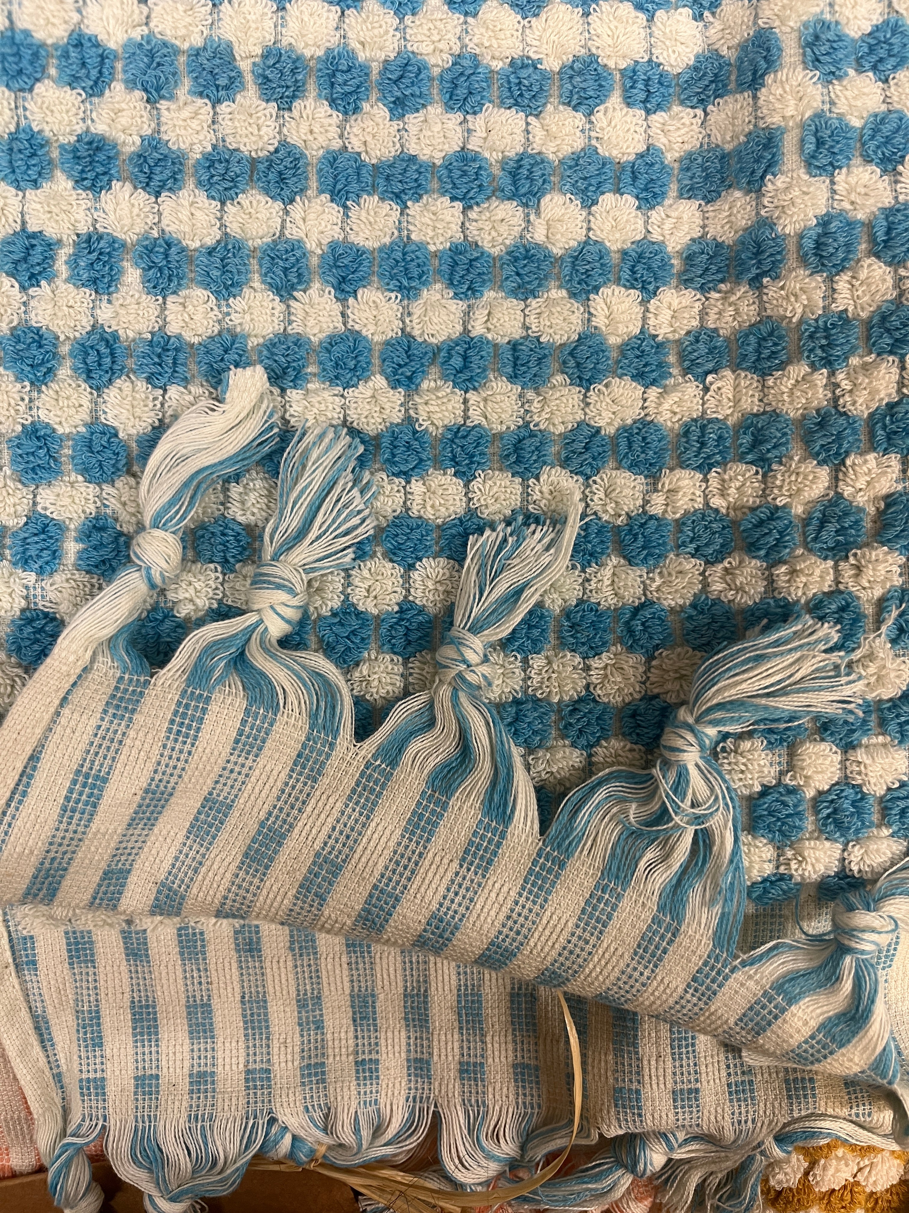 Pom Pom Hand Towels - Olive Oil Etcetera